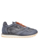 Deportiva troquelada de la marca Cetti, modelo 848. Exterior de la deportiva de piel de color gris. Interior de la deportiva de piel de color gris. Deportiva con cierre con cordones elásticos de color naranja. Deportiva con suela de goma de 3 cm de cuña. Plantilla muy cómoda, acolchada para garantizar la máxima comodidad. La deportiva 848 de Cetti es una deportiva troquelada, cómoda, básica y perfecta para ir cómodo cada día.